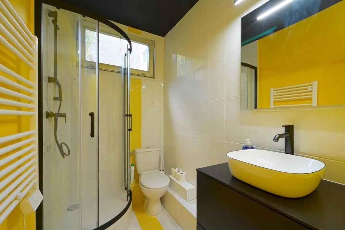 Appartamento Agreable 2 Piece Au Coeur De 17 Arrondissement Parigi