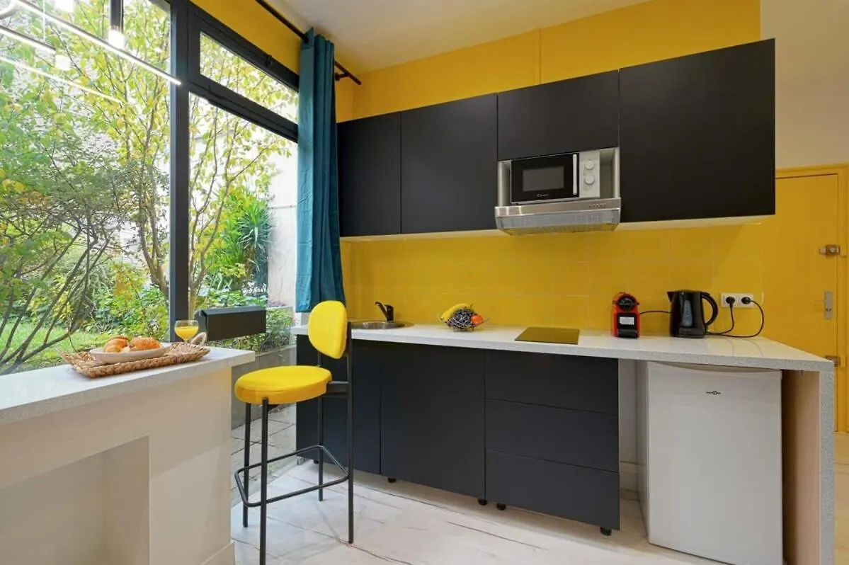Апартаменты Agreable 2 Piece Au Coeur De 17 Arrondissement Париж Франция